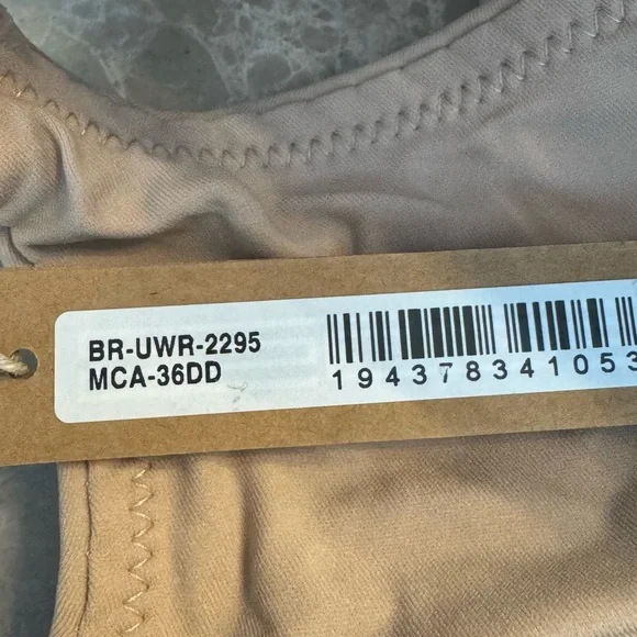 SKIMS FITS EVERYBODY PUSH-UP BRA - Picture 11 of 13